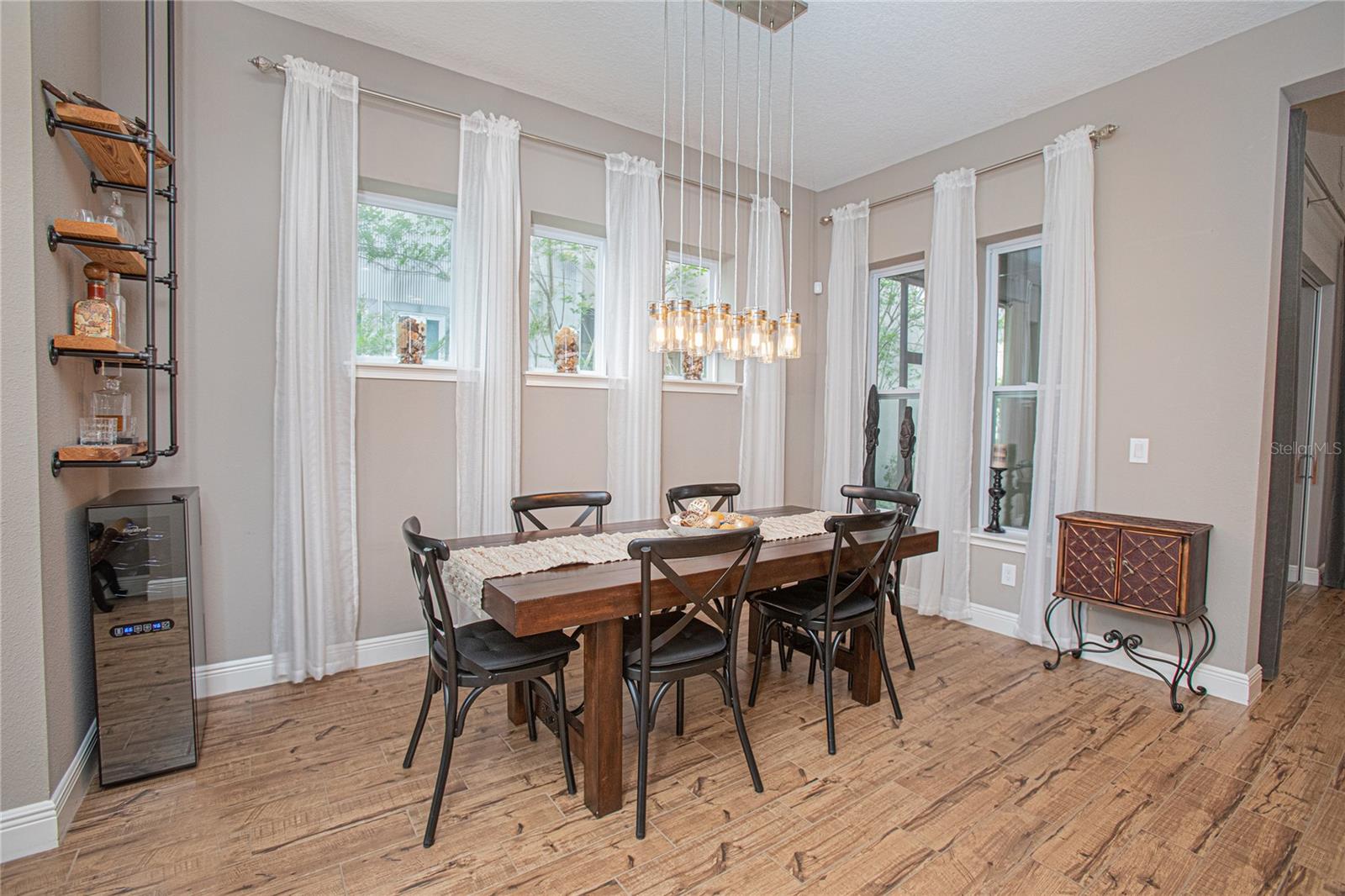 Image 6 of 30 For 8115 Upper Perse Circle