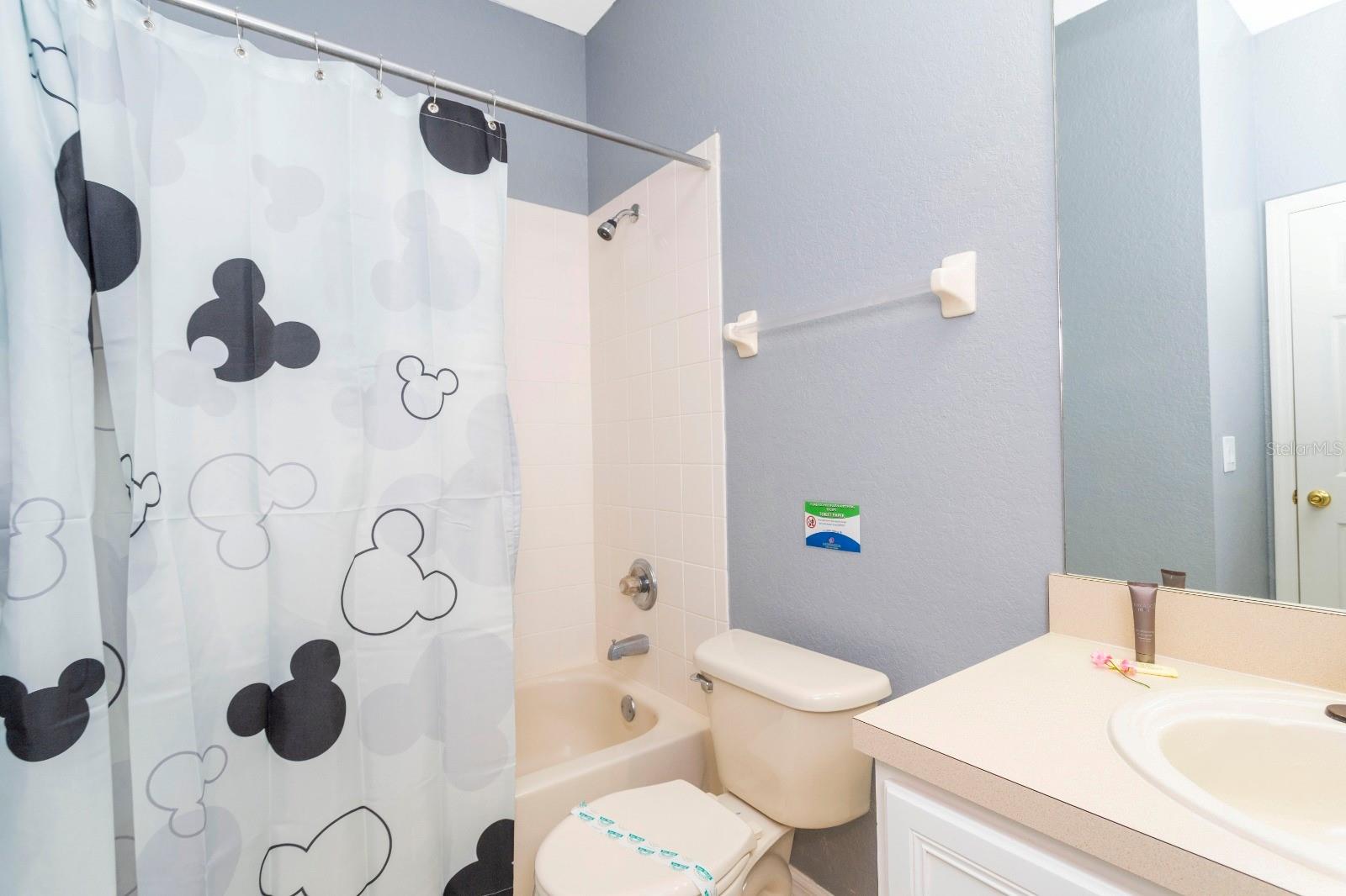 Image 24 of 89 For 206 Bergamo Drive