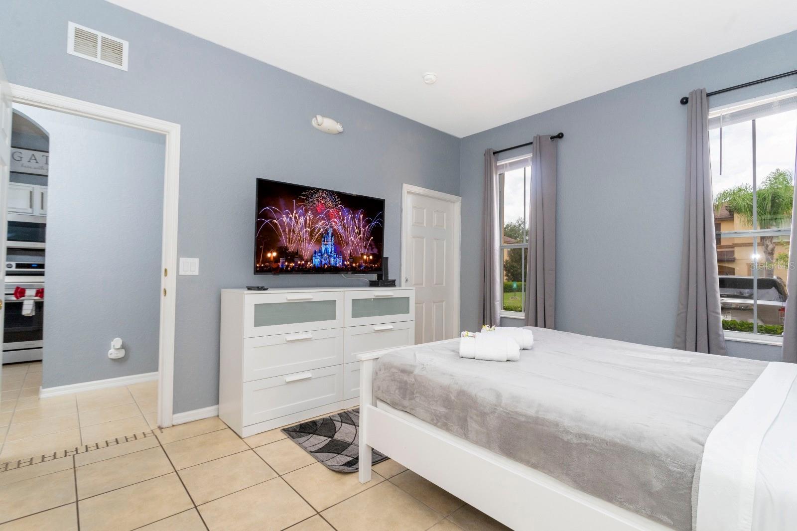 Image 25 of 89 For 206 Bergamo Drive