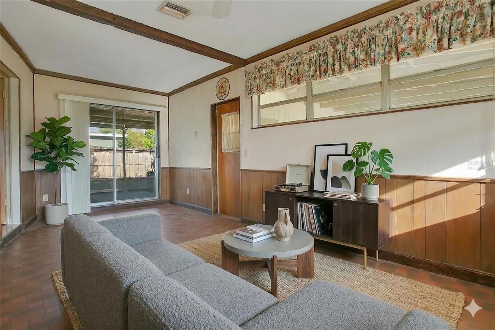 Image 13 of 38 For 633 Lander Road