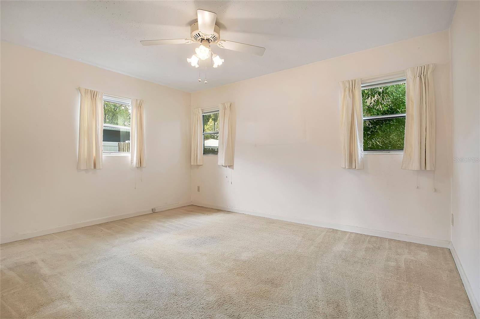 Image 17 of 38 For 633 Lander Road