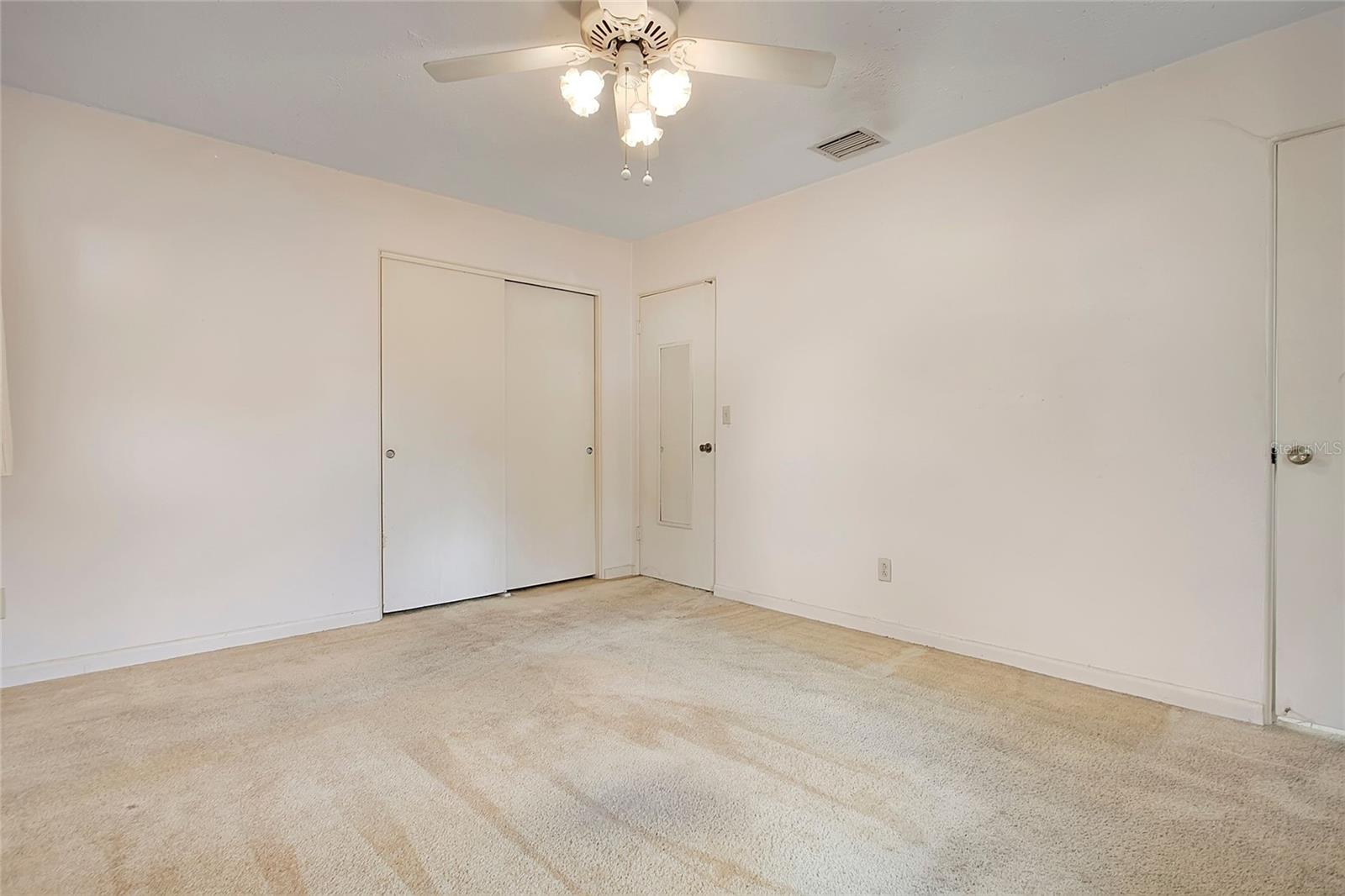 Image 19 of 38 For 633 Lander Road