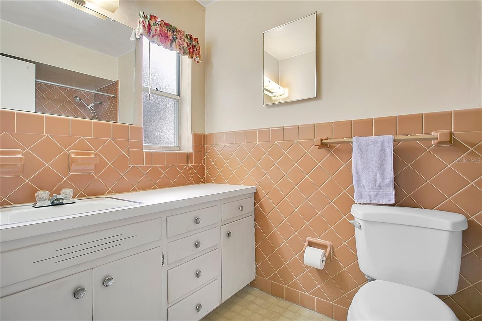 Image 22 of 38 For 633 Lander Road