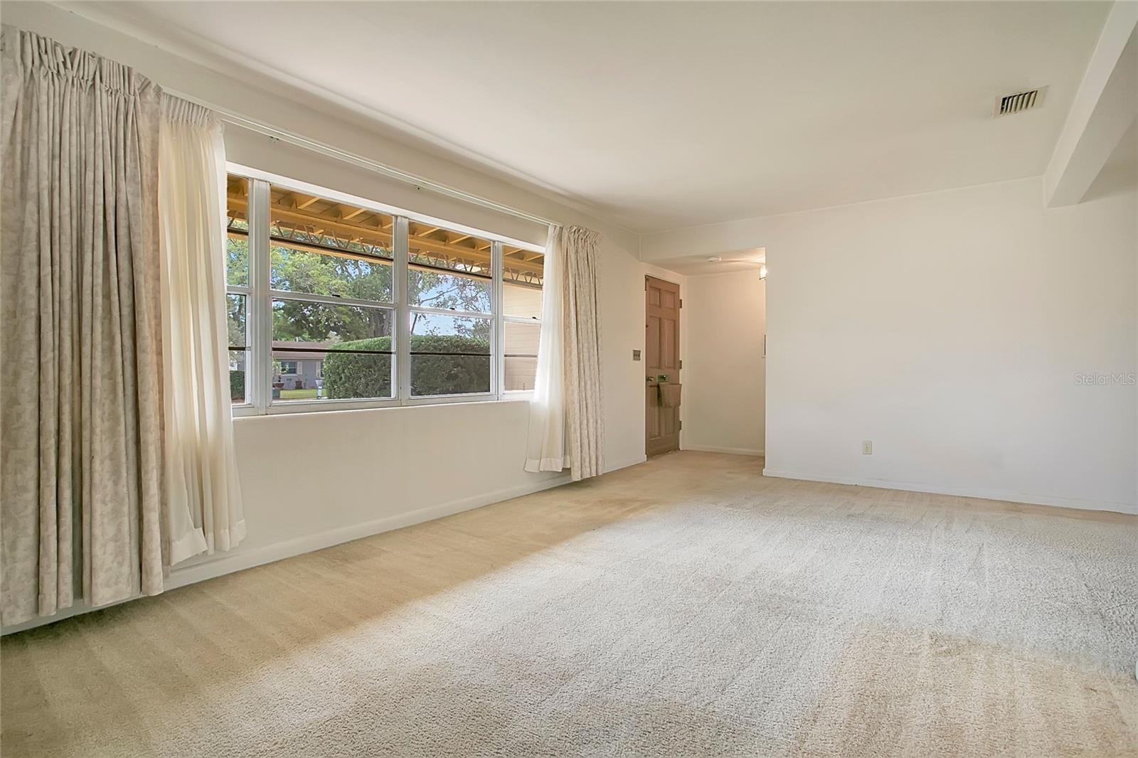 Image 8 of 38 For 633 Lander Road