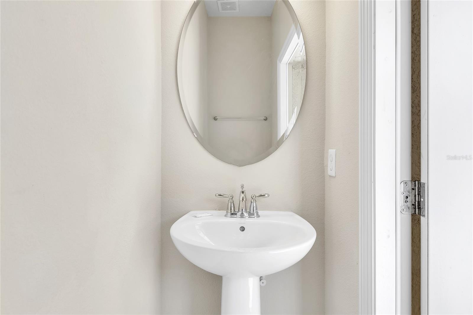 Image 17 of 36 For 9051 Rhodes Street