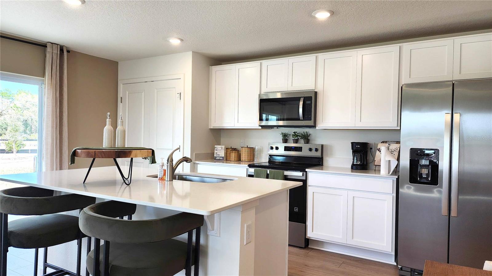 Image 9 of 17 For 555 Remick Street