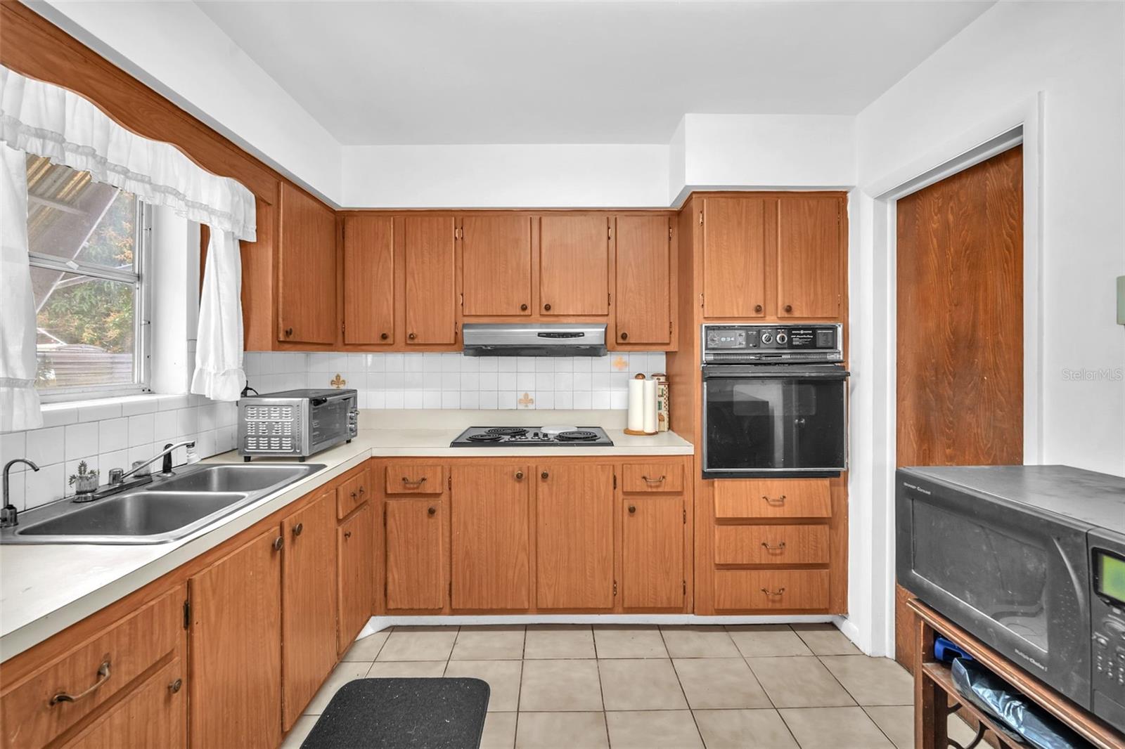 Image 9 of 28 For 410 71st Avenue