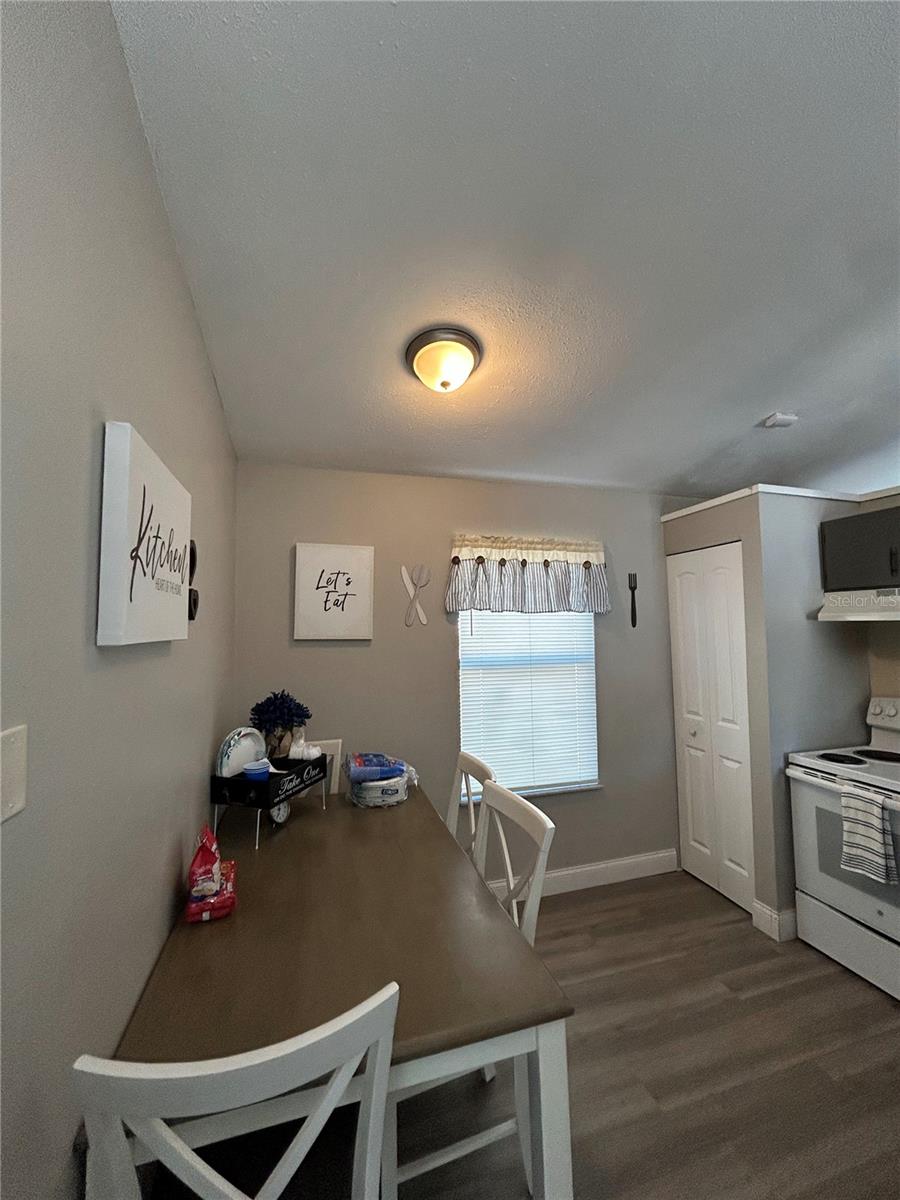 Image 5 of 24 For 1395 Cox Avenue Nw