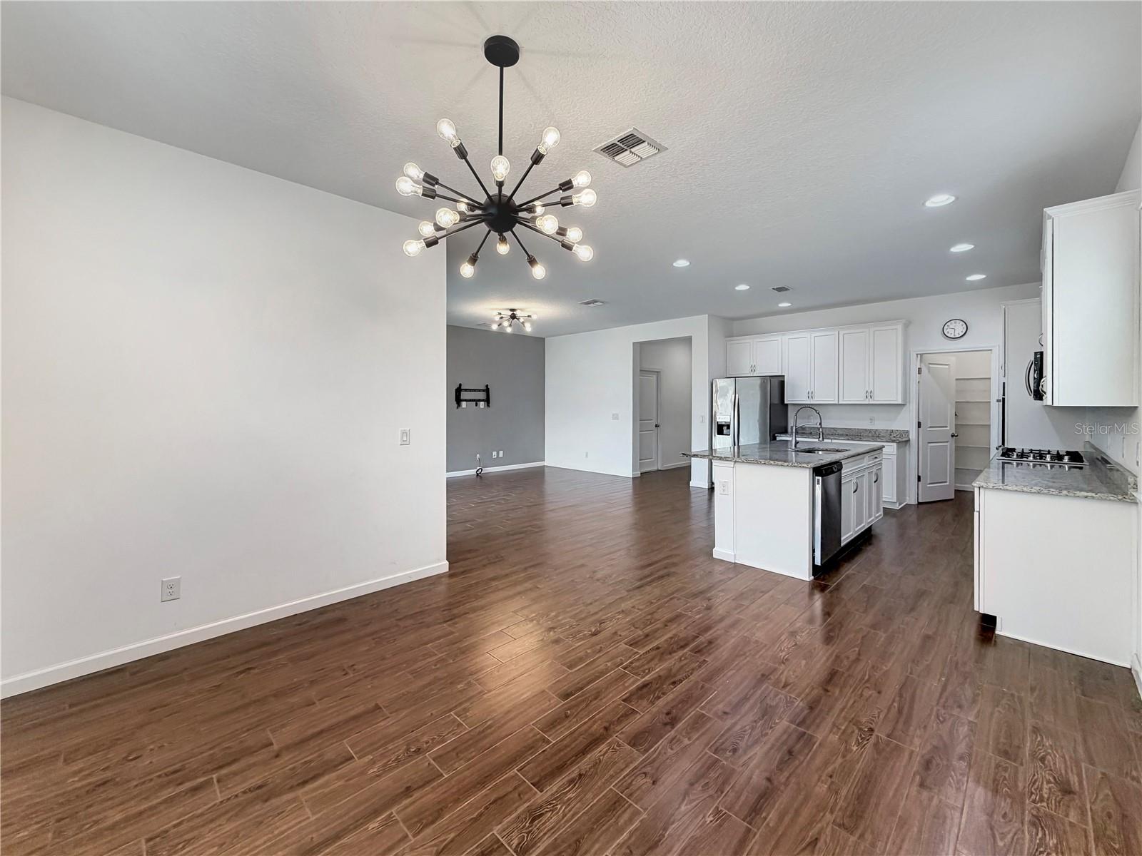 Image 9 of 27 For 7711 Tangerine Knoll Loop