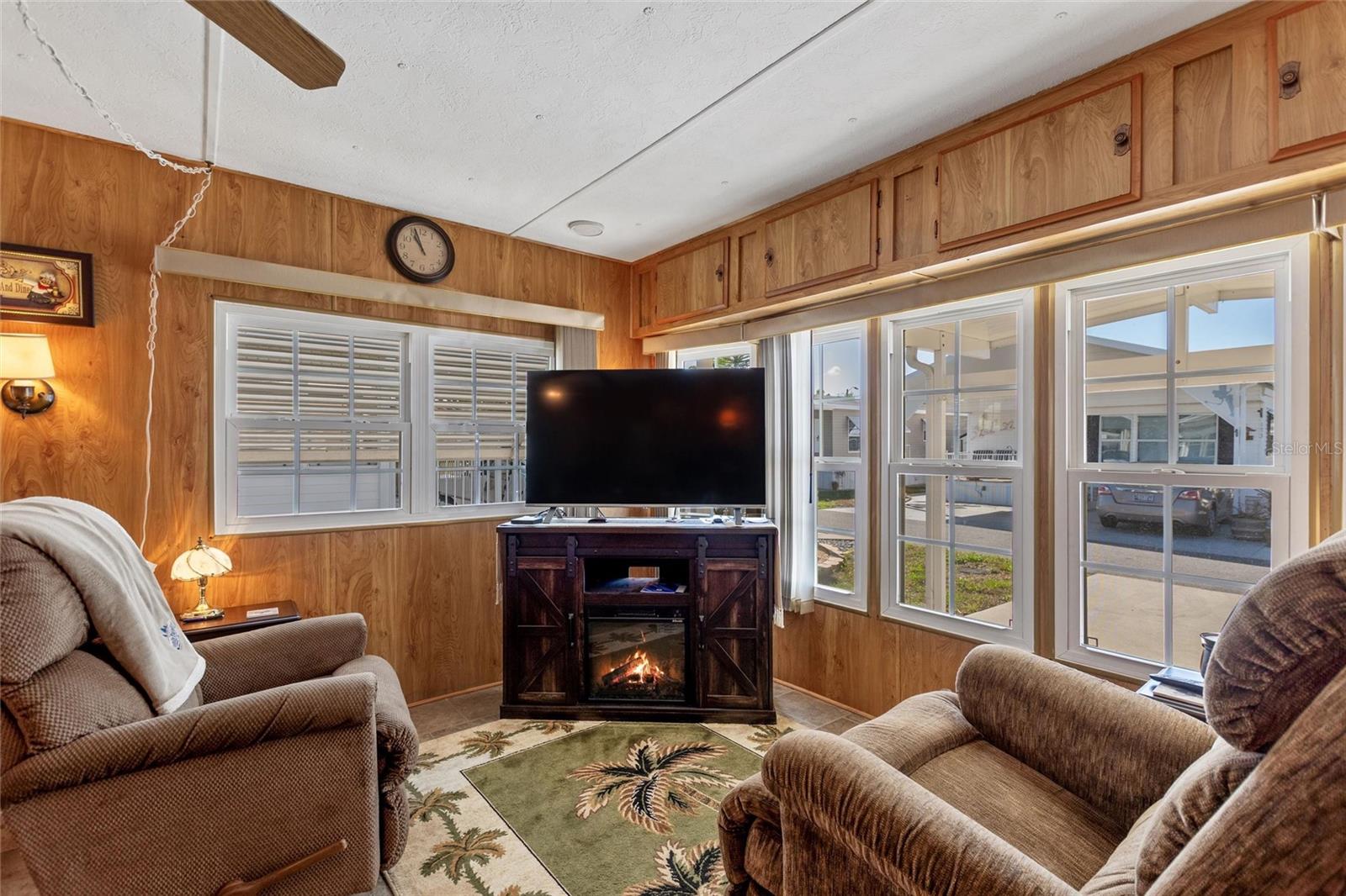 Image 12 of 42 For 135 Citrus Ridge Drive