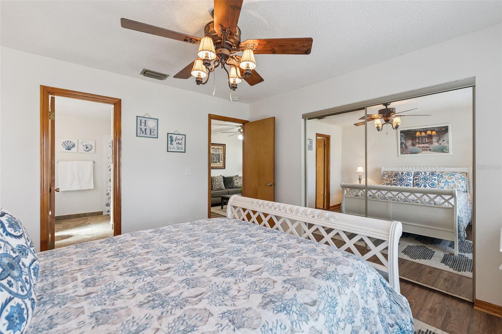 Image 11 of 22 For 840 Center Avenue 67