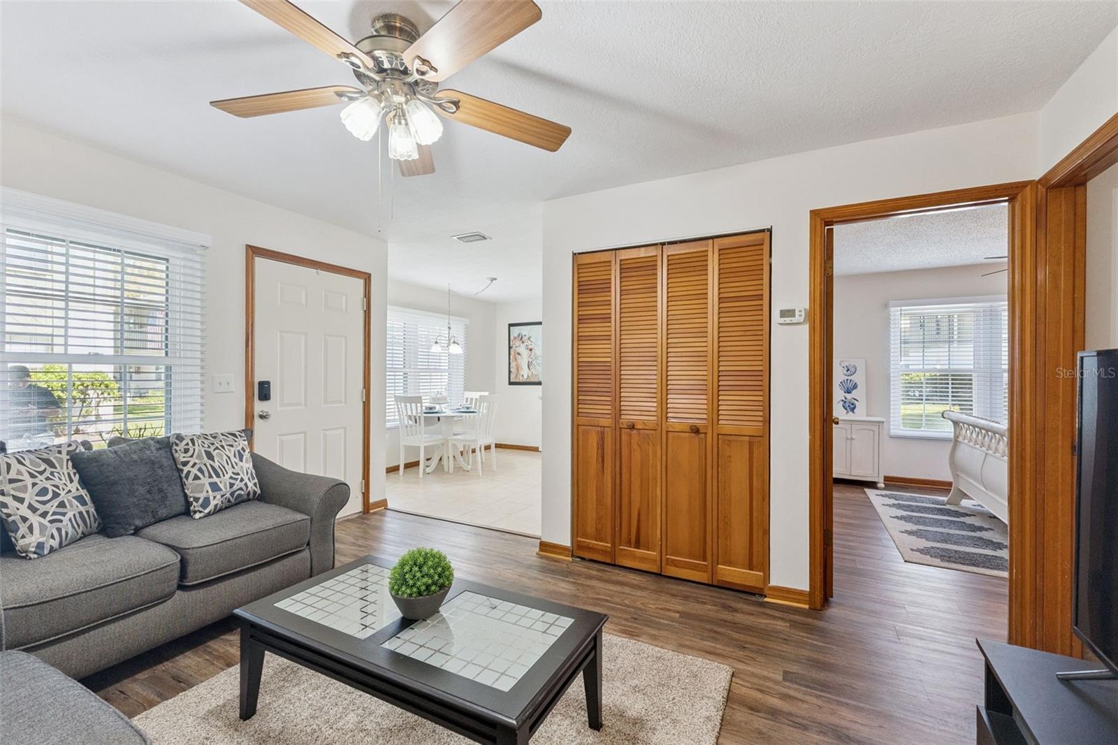 Image 6 of 22 For 840 Center Avenue 67