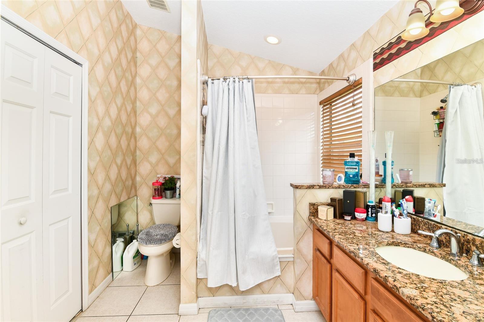 Image 9 of 17 For 436 Lake Shore Parkway