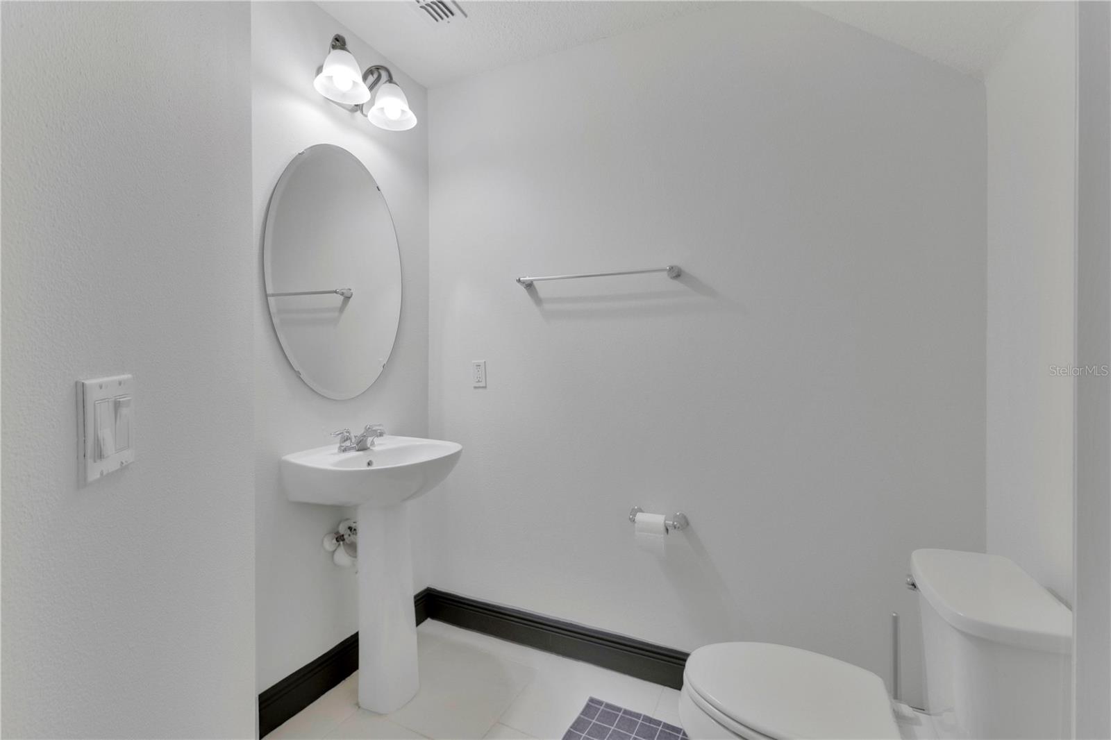 Image 20 of 29 For 10826 Sunset Ridge Lane