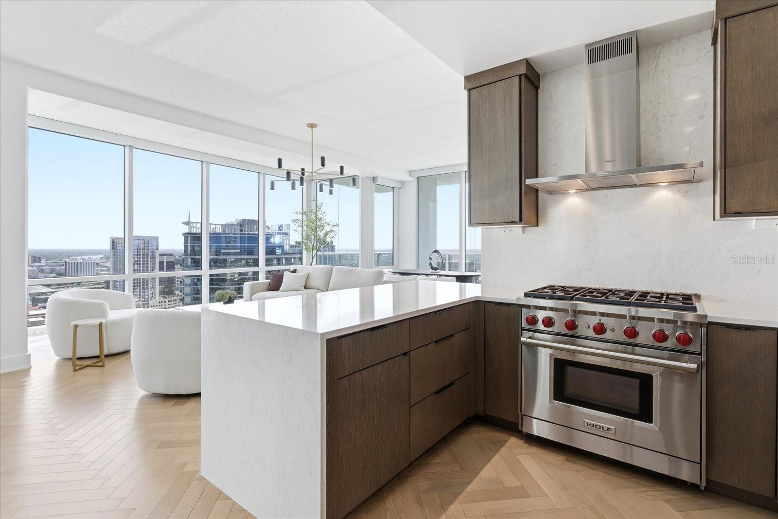 Image 13 of 47 For 150 Robinson Street 30c