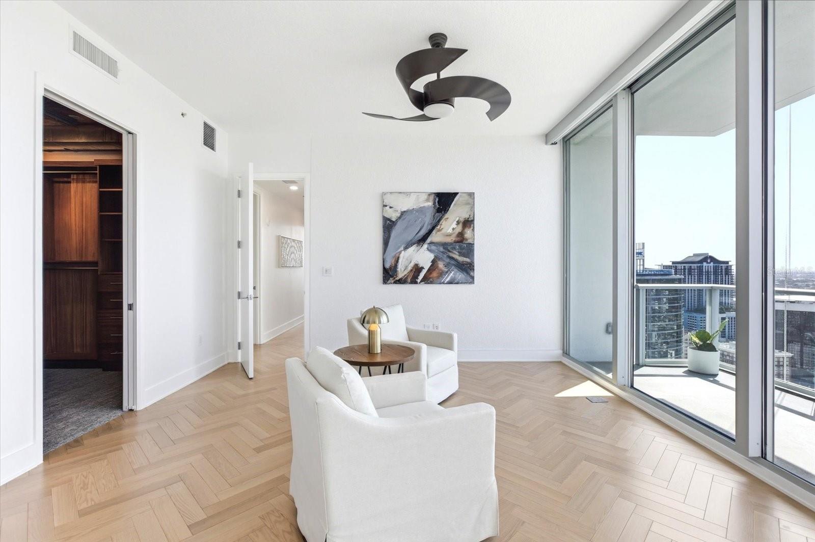 Image 26 of 47 For 150 Robinson Street 30c