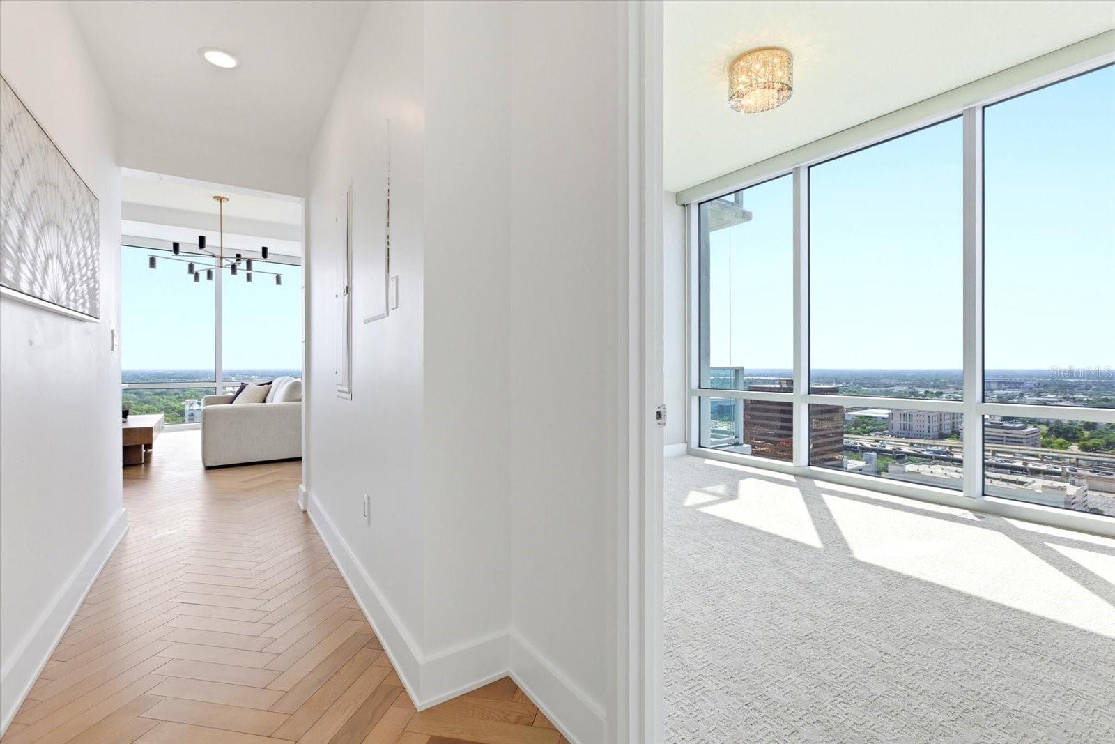 Image 31 of 47 For 150 Robinson Street 30c