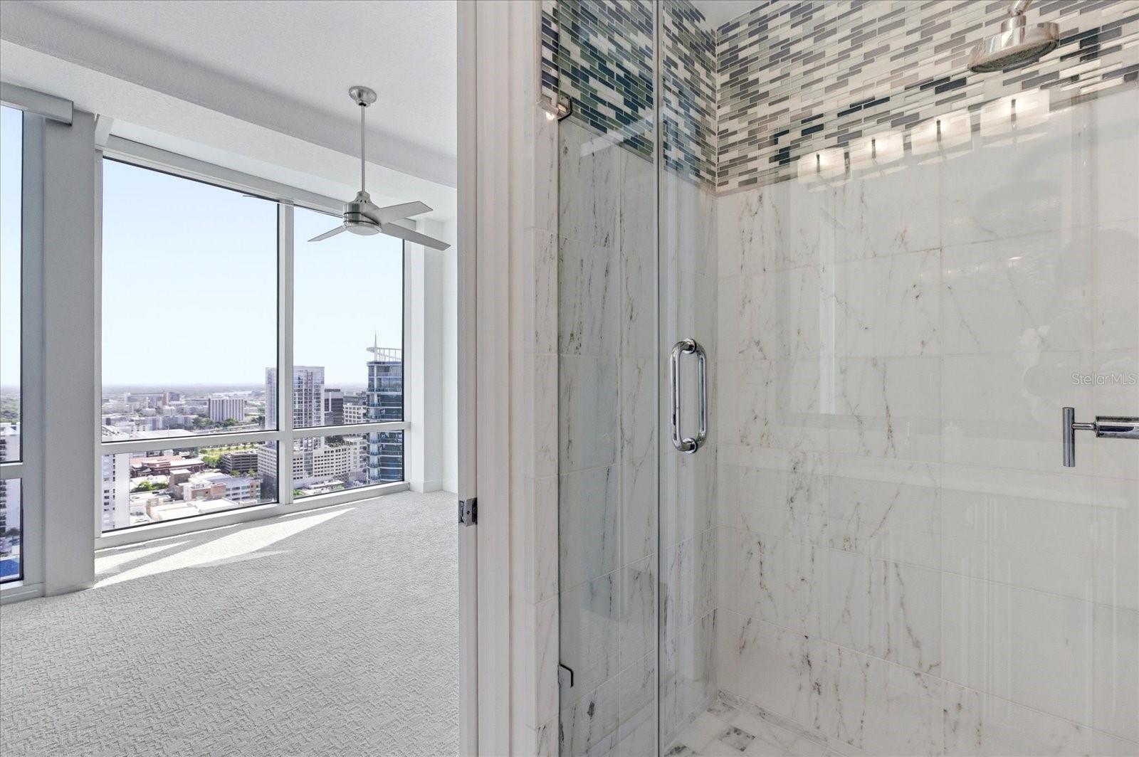 Image 37 of 47 For 150 Robinson Street 30c