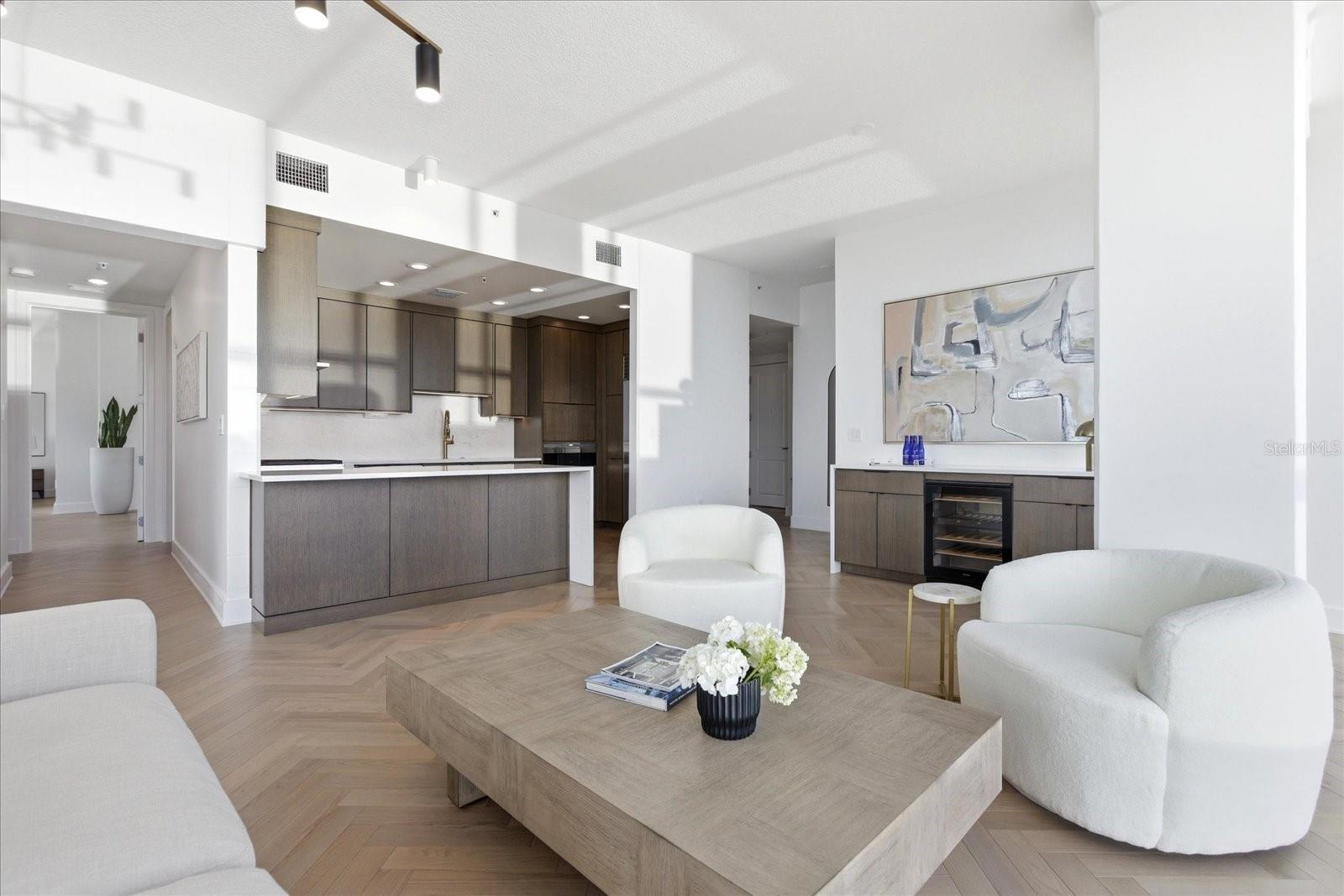 Image 7 of 47 For 150 Robinson Street 30c