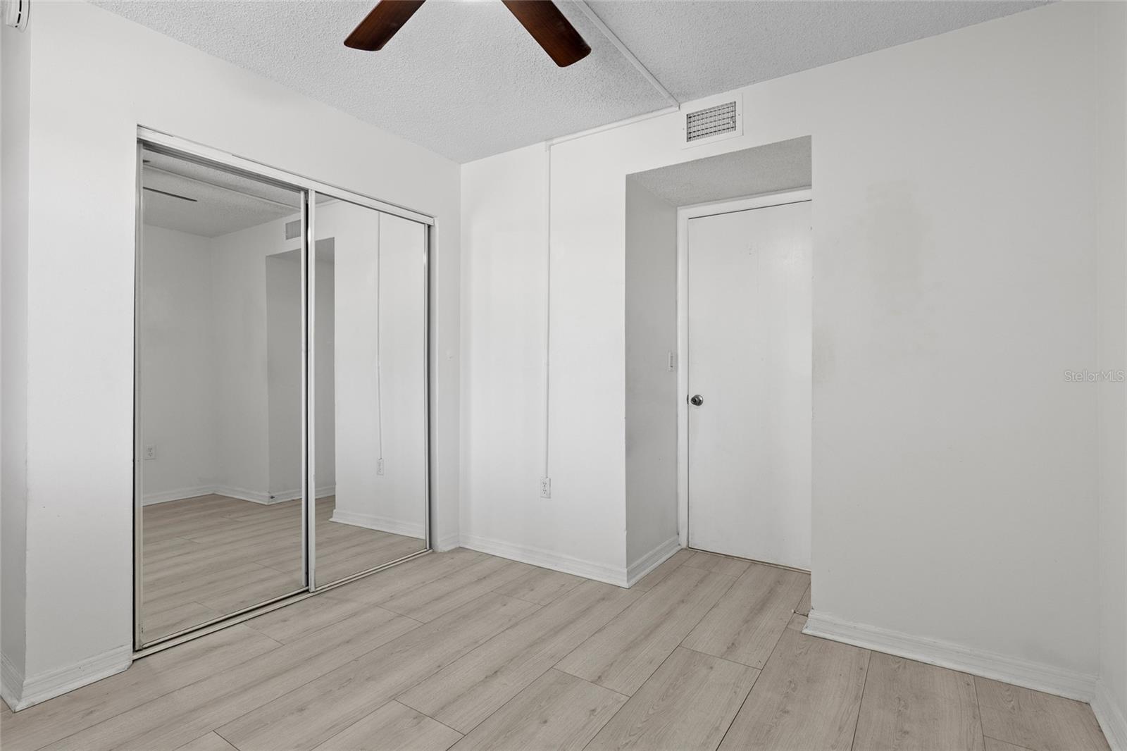 Image 17 of 42 For 1064 Lotus Parkway 941