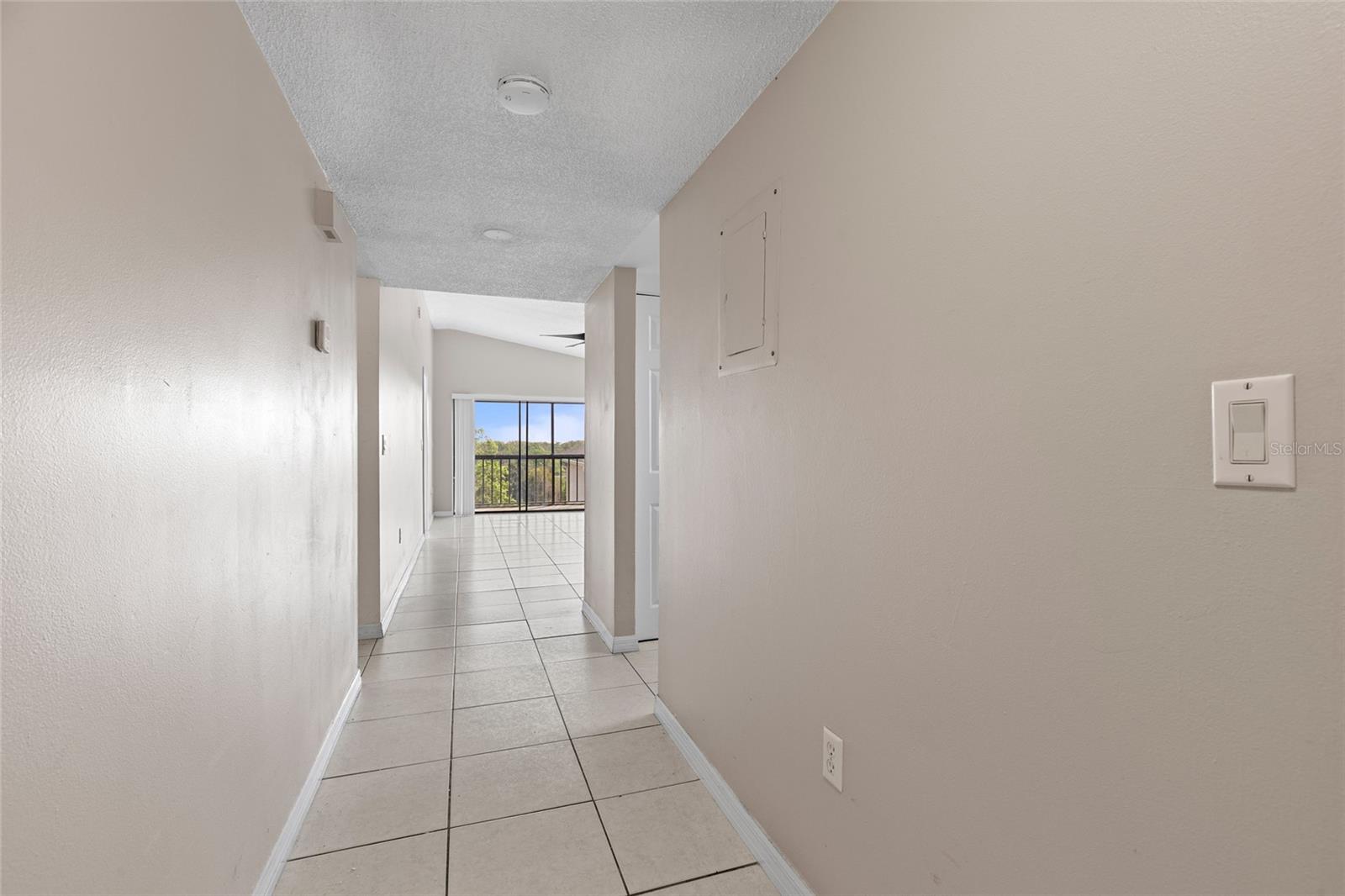 Image 8 of 42 For 1064 Lotus Parkway 941