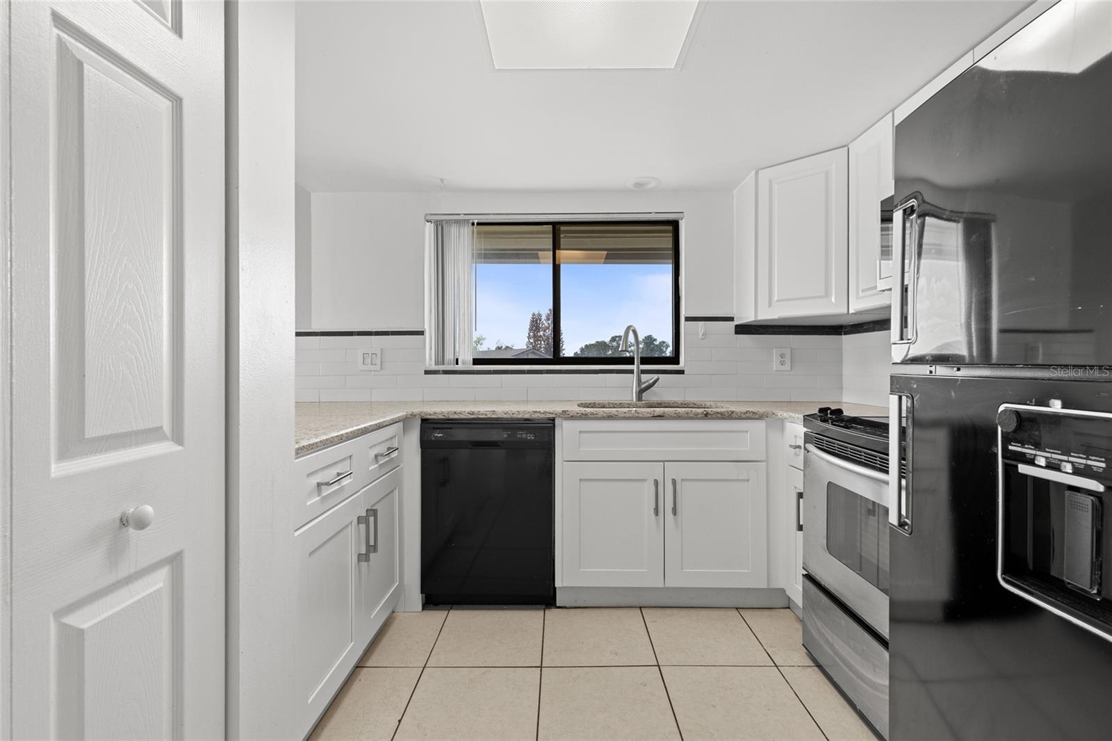 Image 9 of 42 For 1064 Lotus Parkway 941