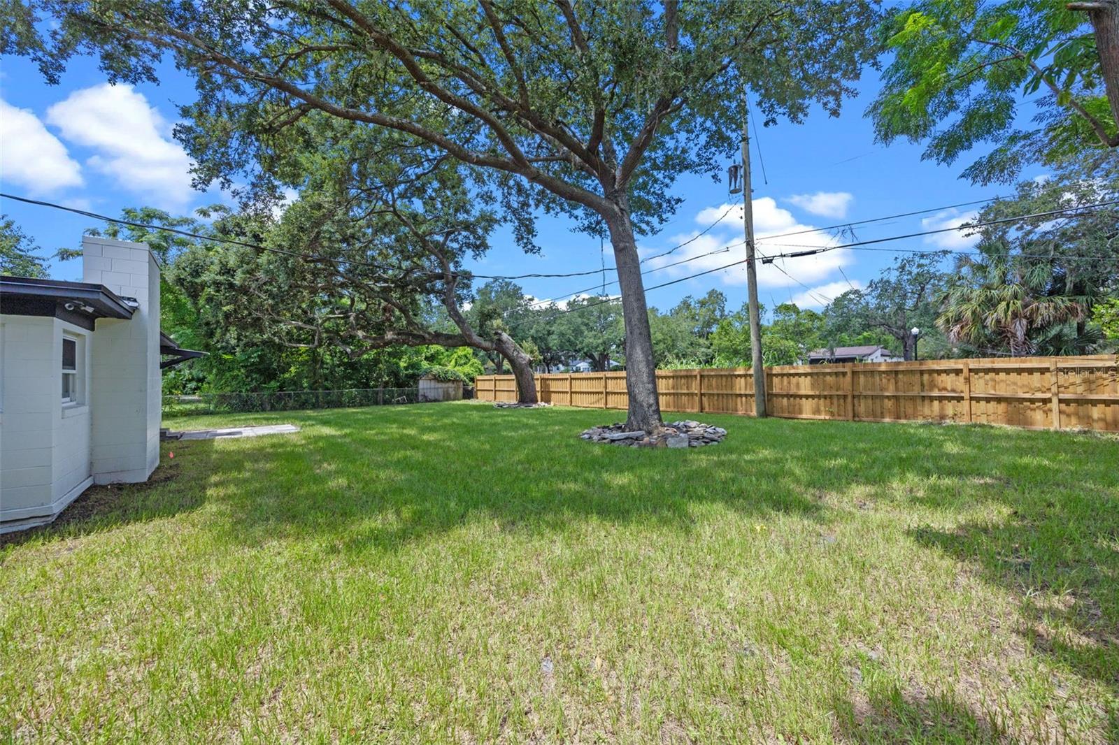 Image 15 of 17 For 805 Nottingham Street