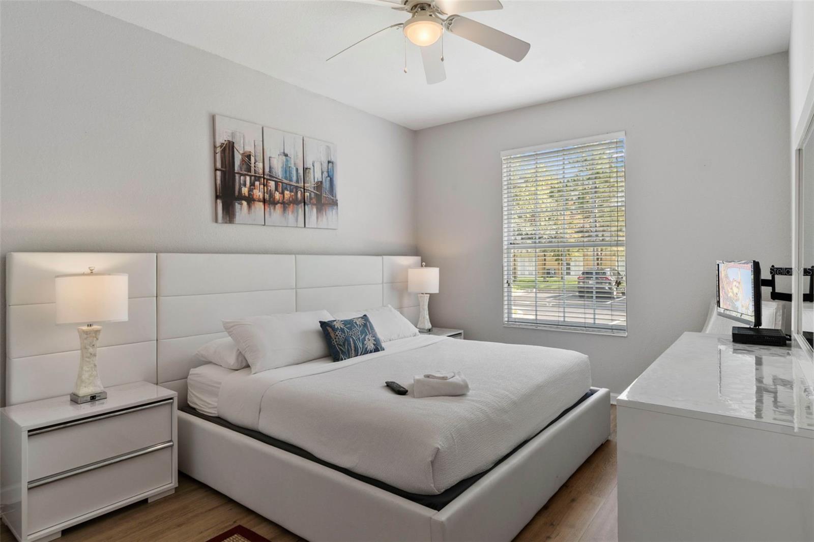 Image 25 of 44 For 4802 Cayview Avenue 10814