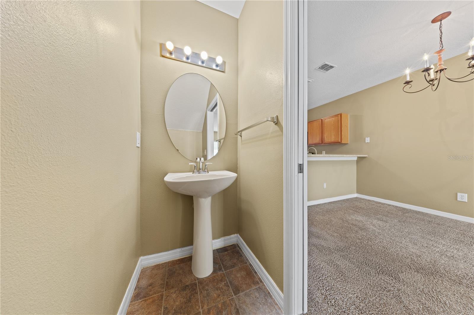 Image 22 of 62 For 122 Wilton Circle