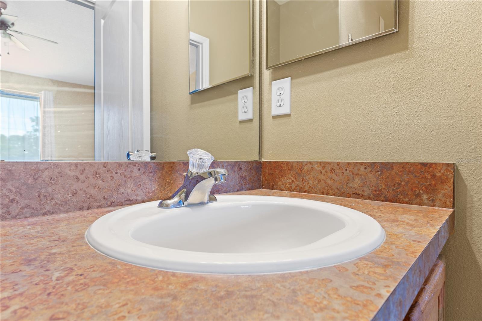 Image 33 of 62 For 122 Wilton Circle