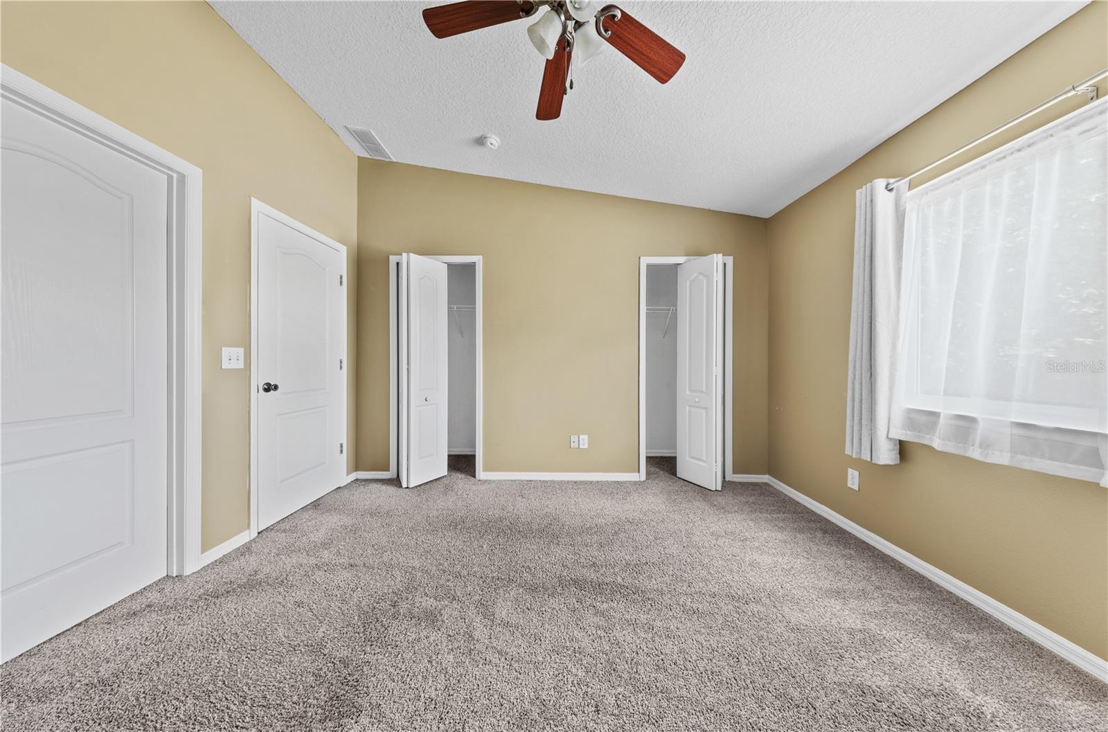 Image 36 of 62 For 122 Wilton Circle