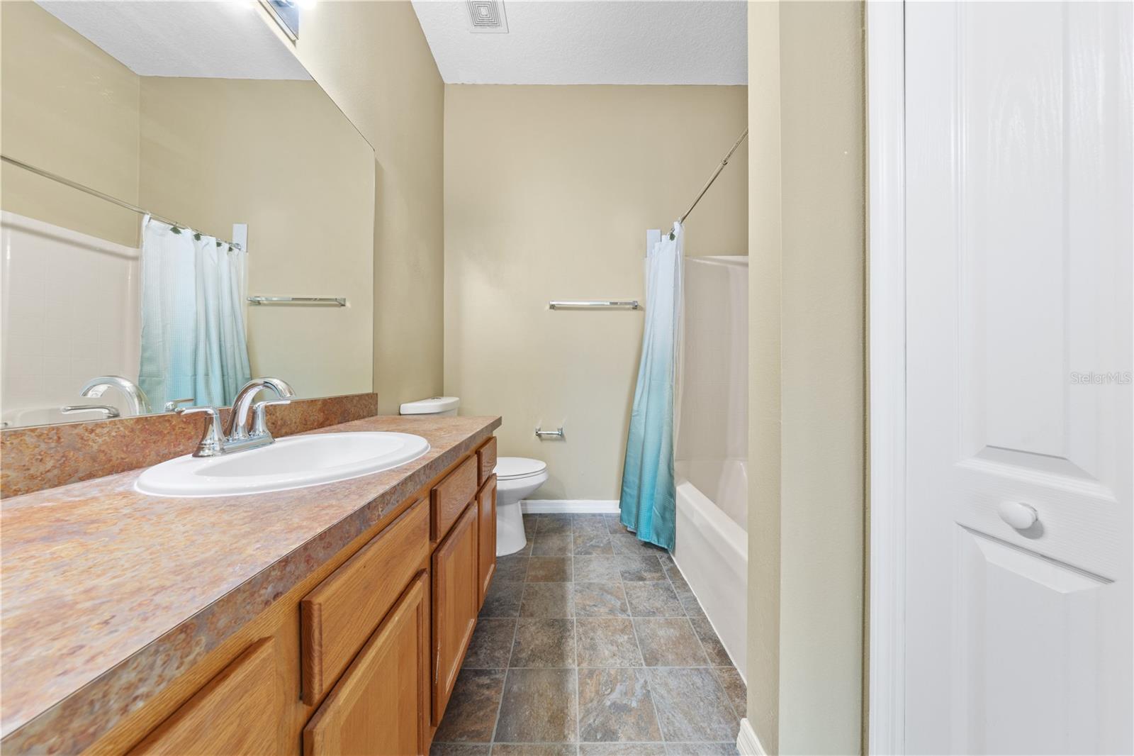 Image 44 of 62 For 122 Wilton Circle