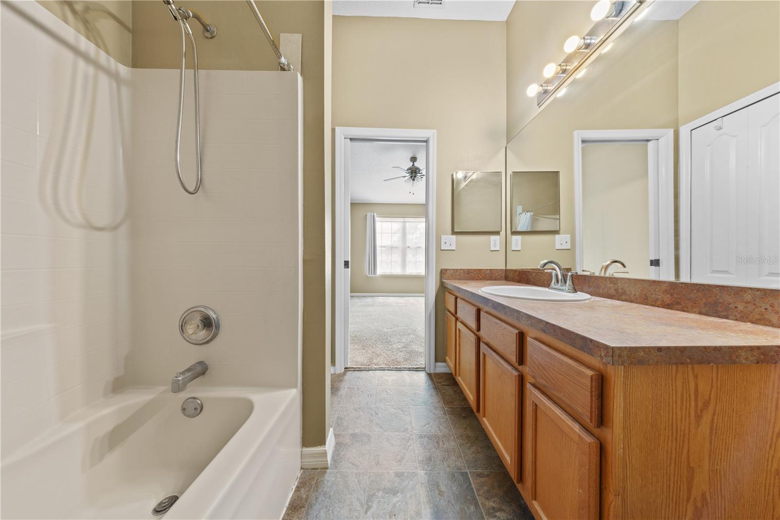 Image 45 of 62 For 122 Wilton Circle