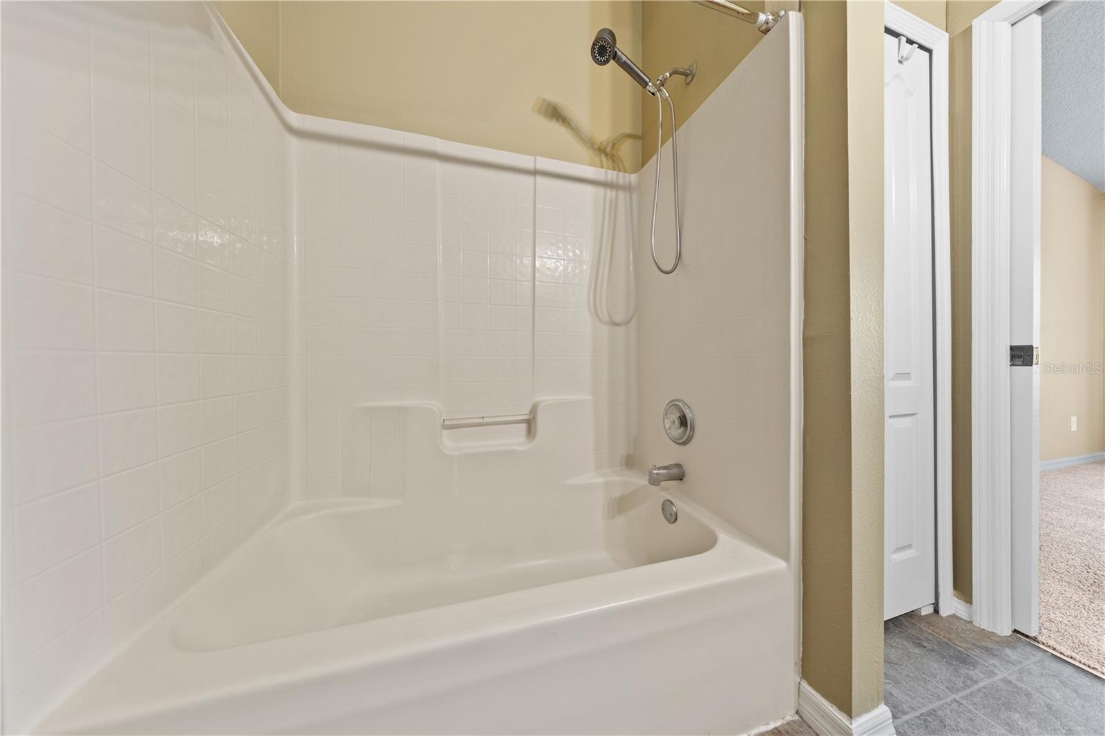 Image 46 of 62 For 122 Wilton Circle