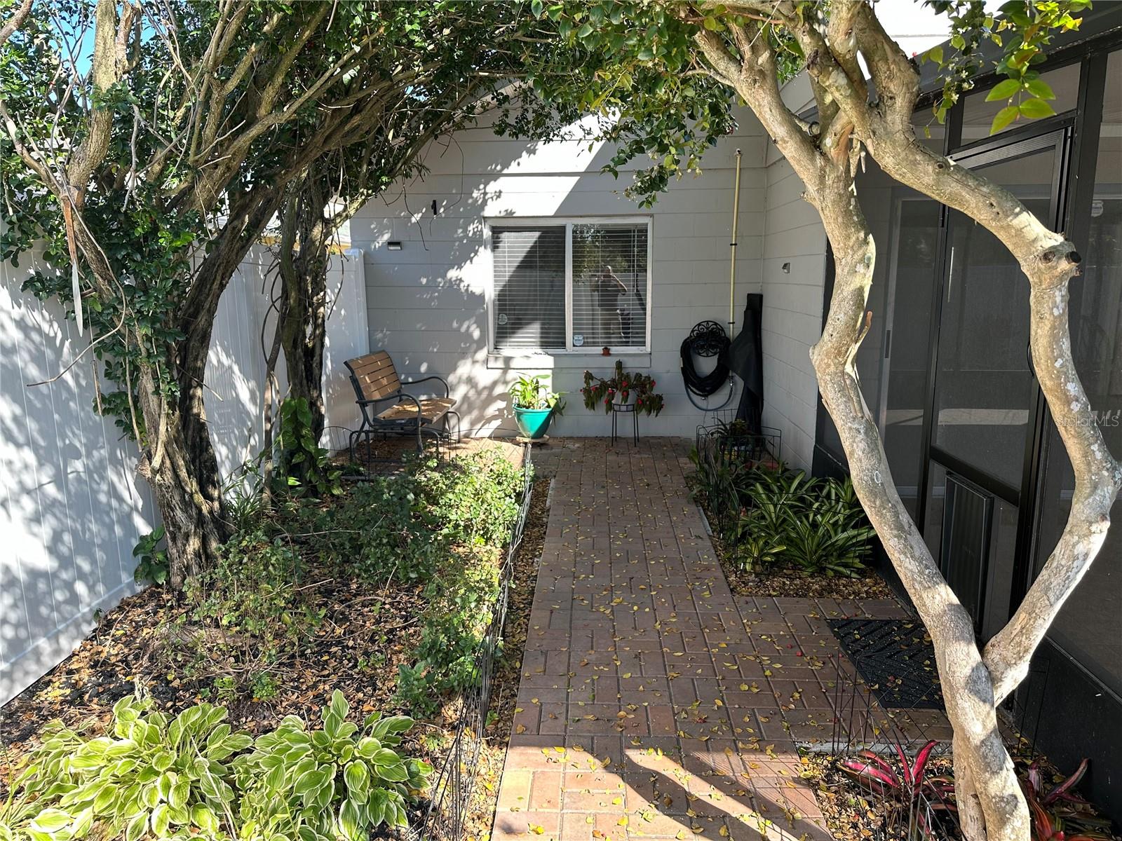 Image 11 of 15 For 189 Chicago Woods Circle