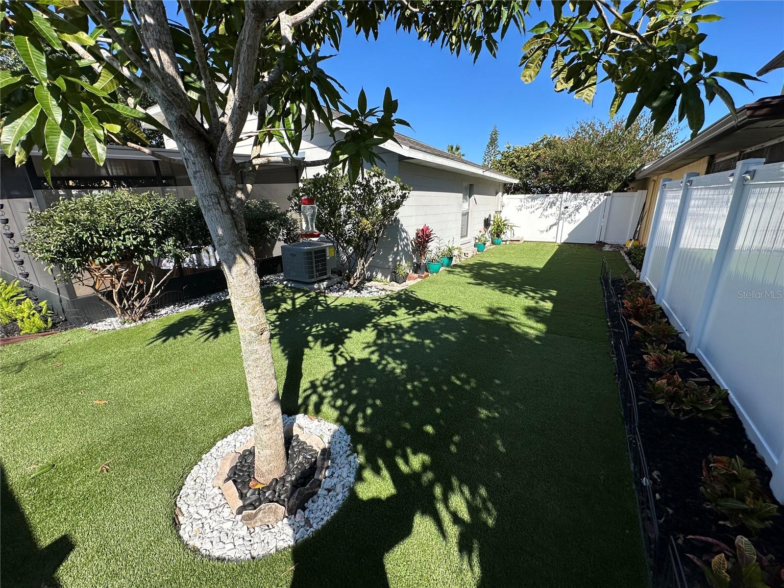 Image 15 of 15 For 189 Chicago Woods Circle