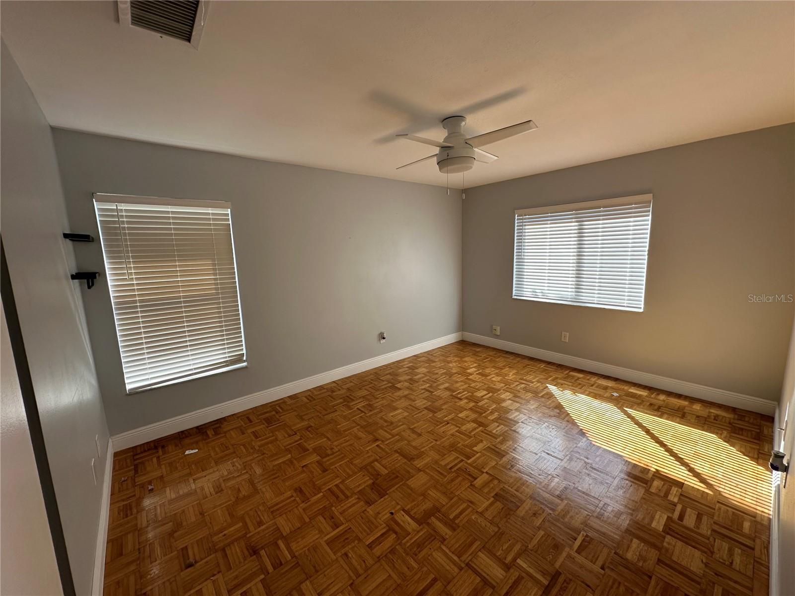 Image 9 of 15 For 189 Chicago Woods Circle