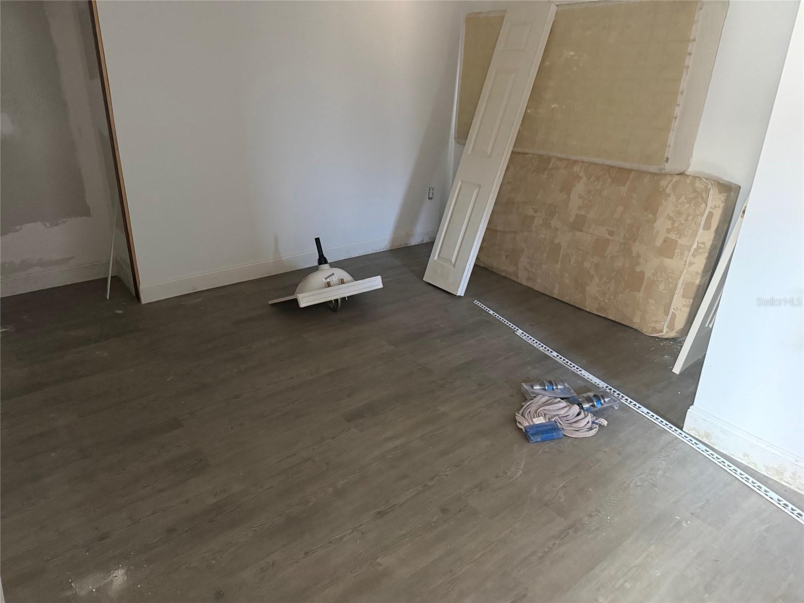 Image 2 of 5 For 2432 Chase Avenue