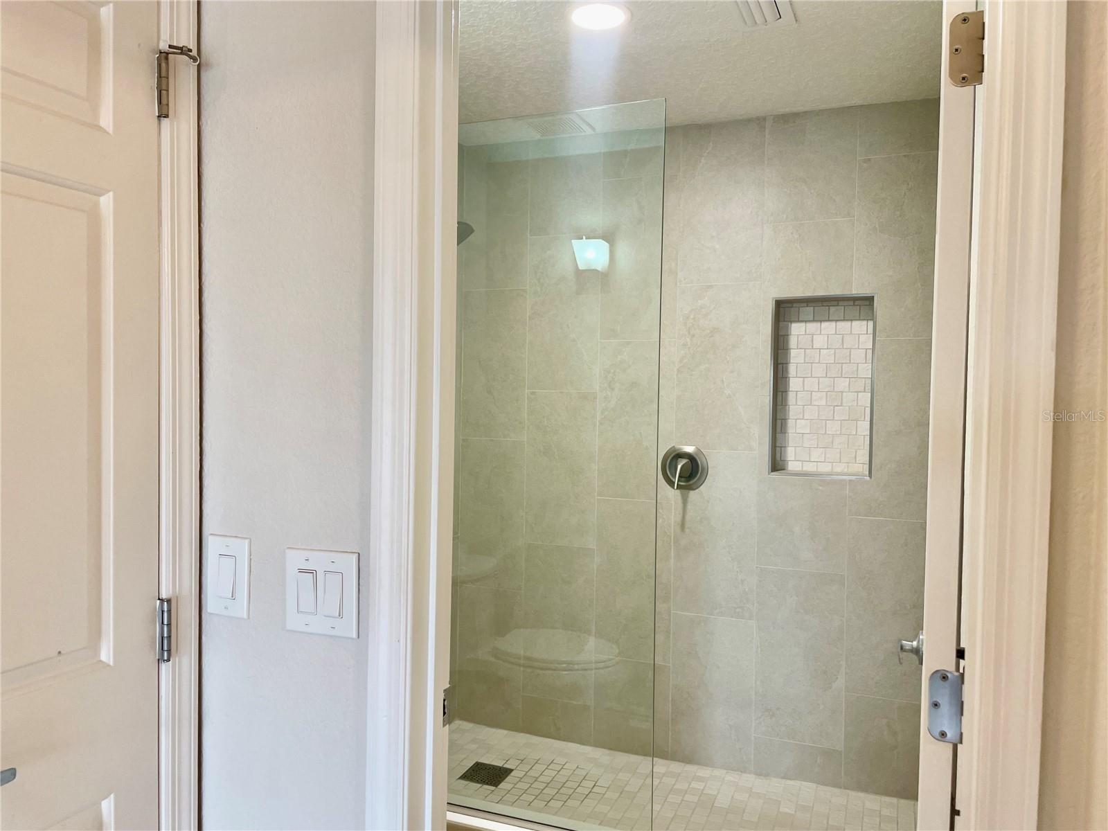 Image 11 of 24 For 443 Hamptoncrest Circle 000