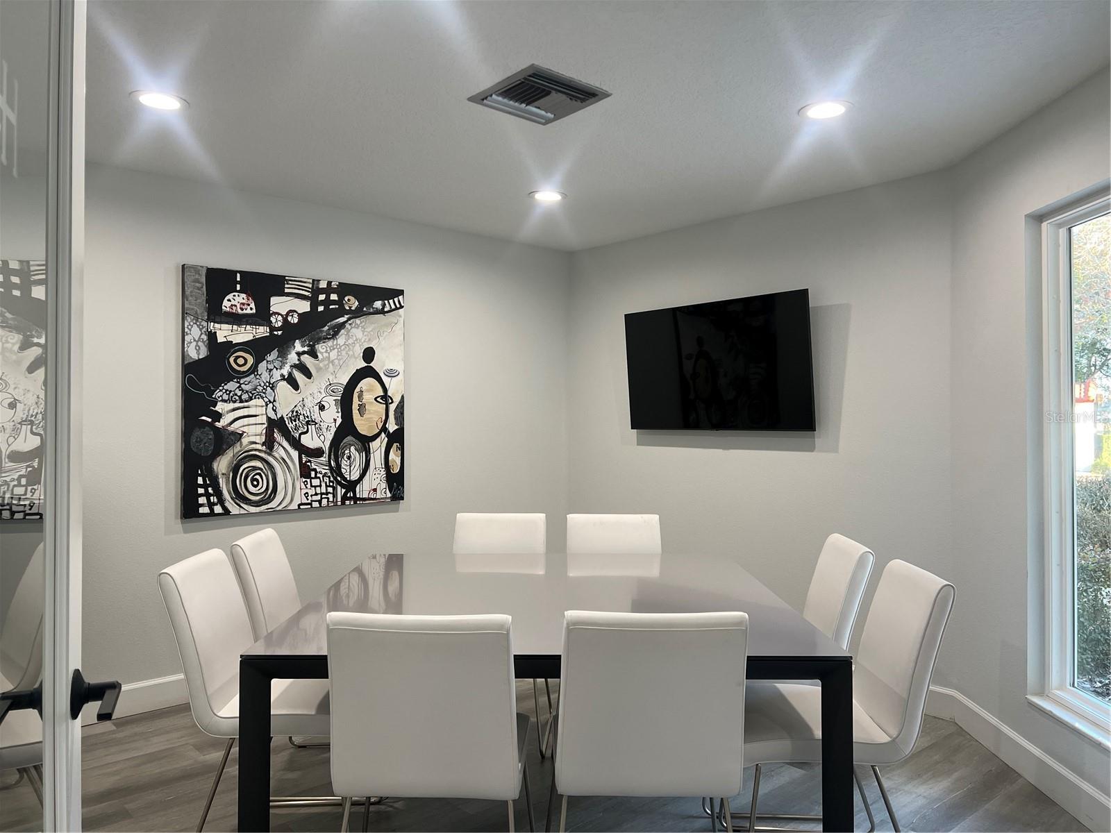 Image 19 of 24 For 443 Hamptoncrest Circle 000