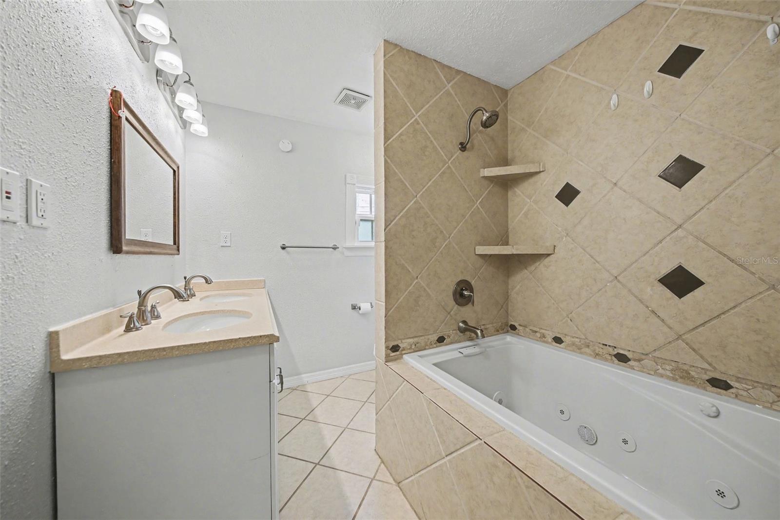 Image 11 of 28 For 10126 Frankel Street