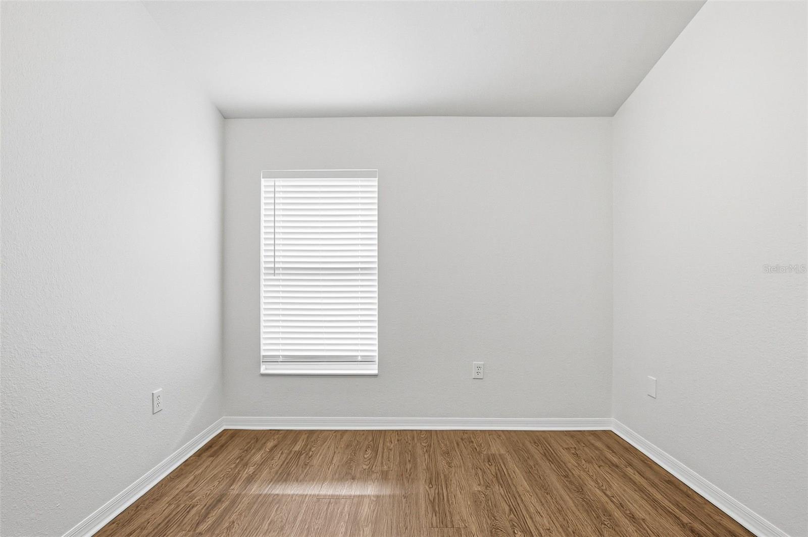 Image 16 of 25 For 5817 Mohr Loop