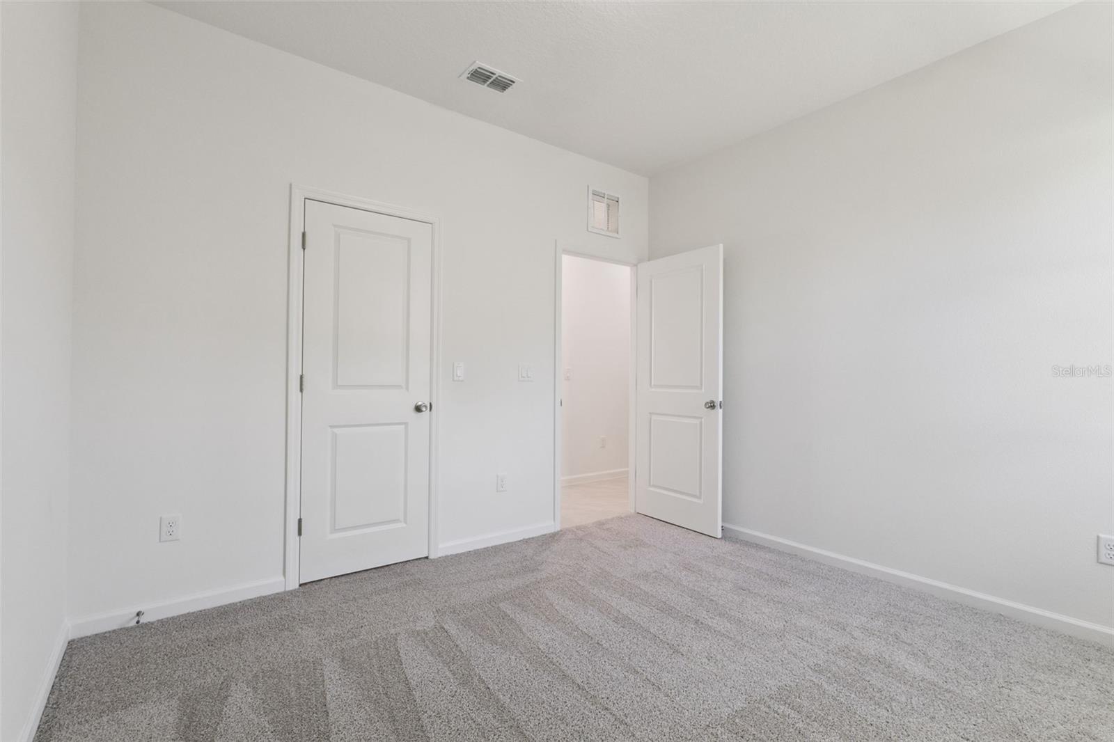 Image 14 of 23 For 3704 Watercliff Circle