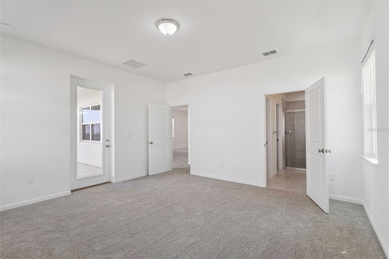 Image 15 of 23 For 3704 Watercliff Circle