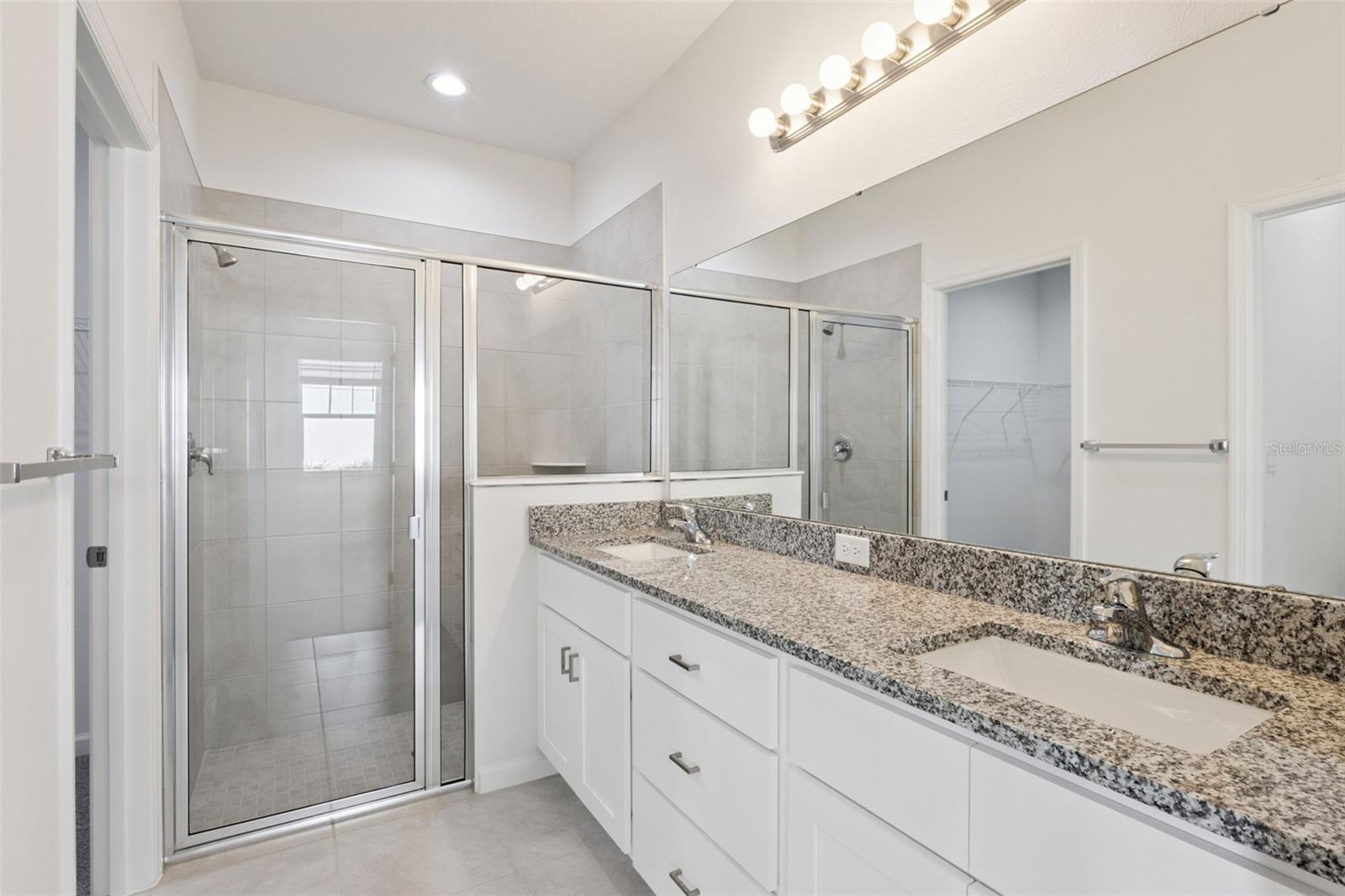 Image 18 of 23 For 3704 Watercliff Circle