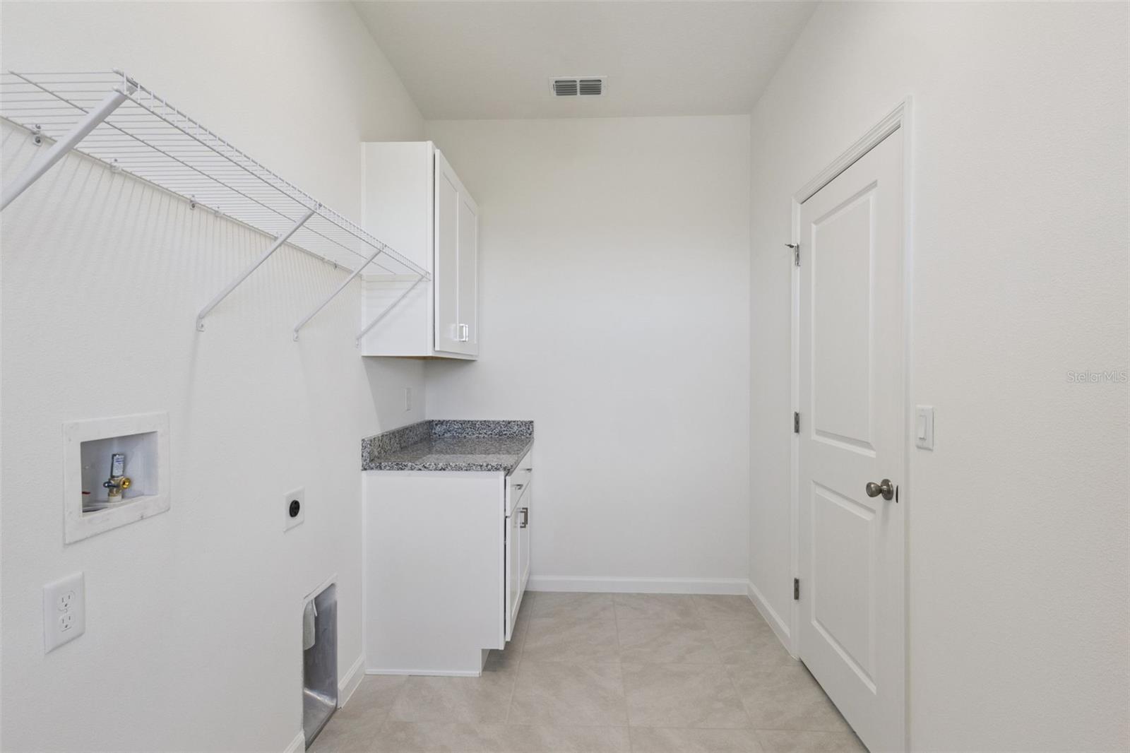 Image 20 of 23 For 3704 Watercliff Circle