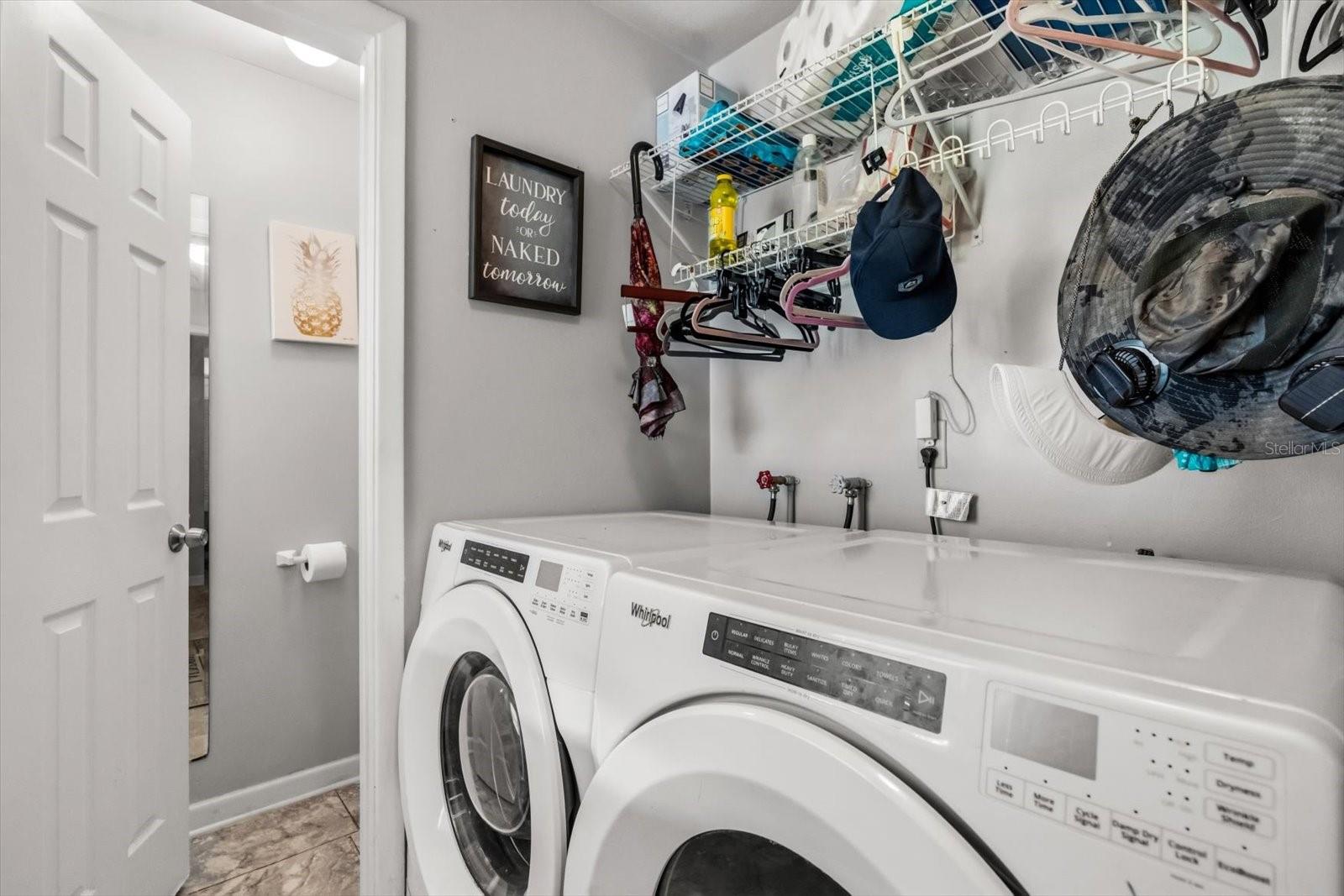 Image 21 of 30 For 820 Clifford Avenue