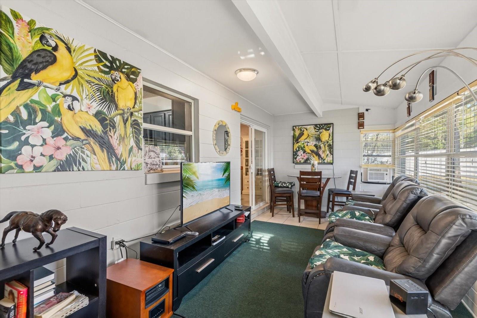 Image 24 of 30 For 820 Clifford Avenue