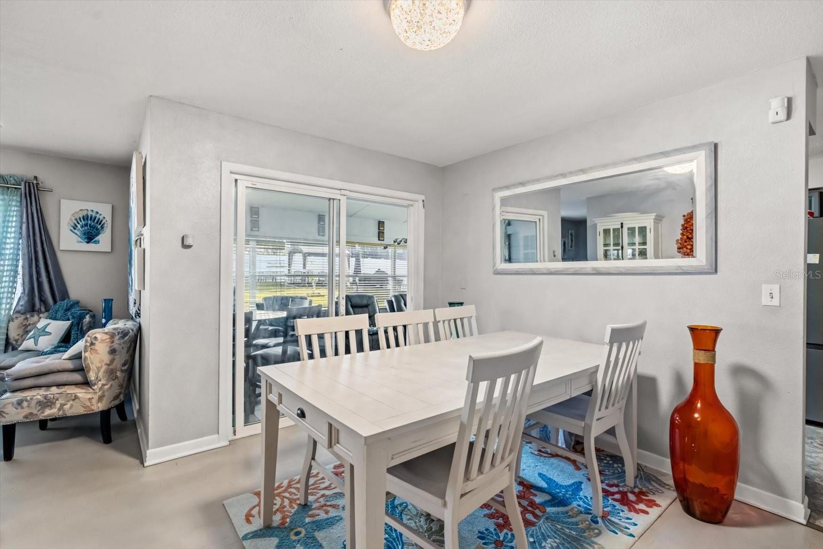 Image 5 of 30 For 820 Clifford Avenue