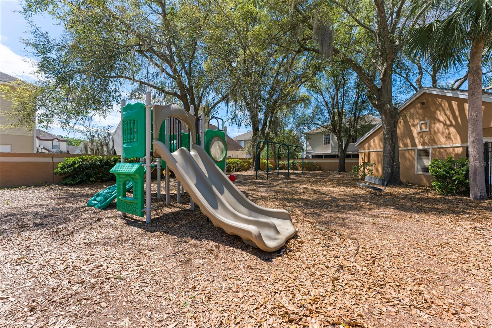 Image 42 of 43 For 925 Beresford Way